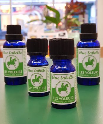 Les Voleurs, Based on the legend of the Four Thieves, Oil Blend
