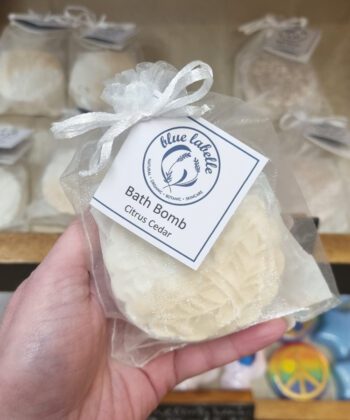 Citrus Cedar bath bomb